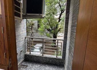 Property_DA72B2D9217F